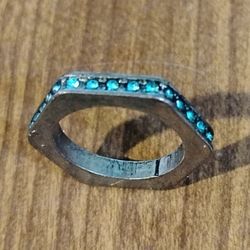 Vintage Silver Tone Hexagon Shaped Size US 7  Ring
