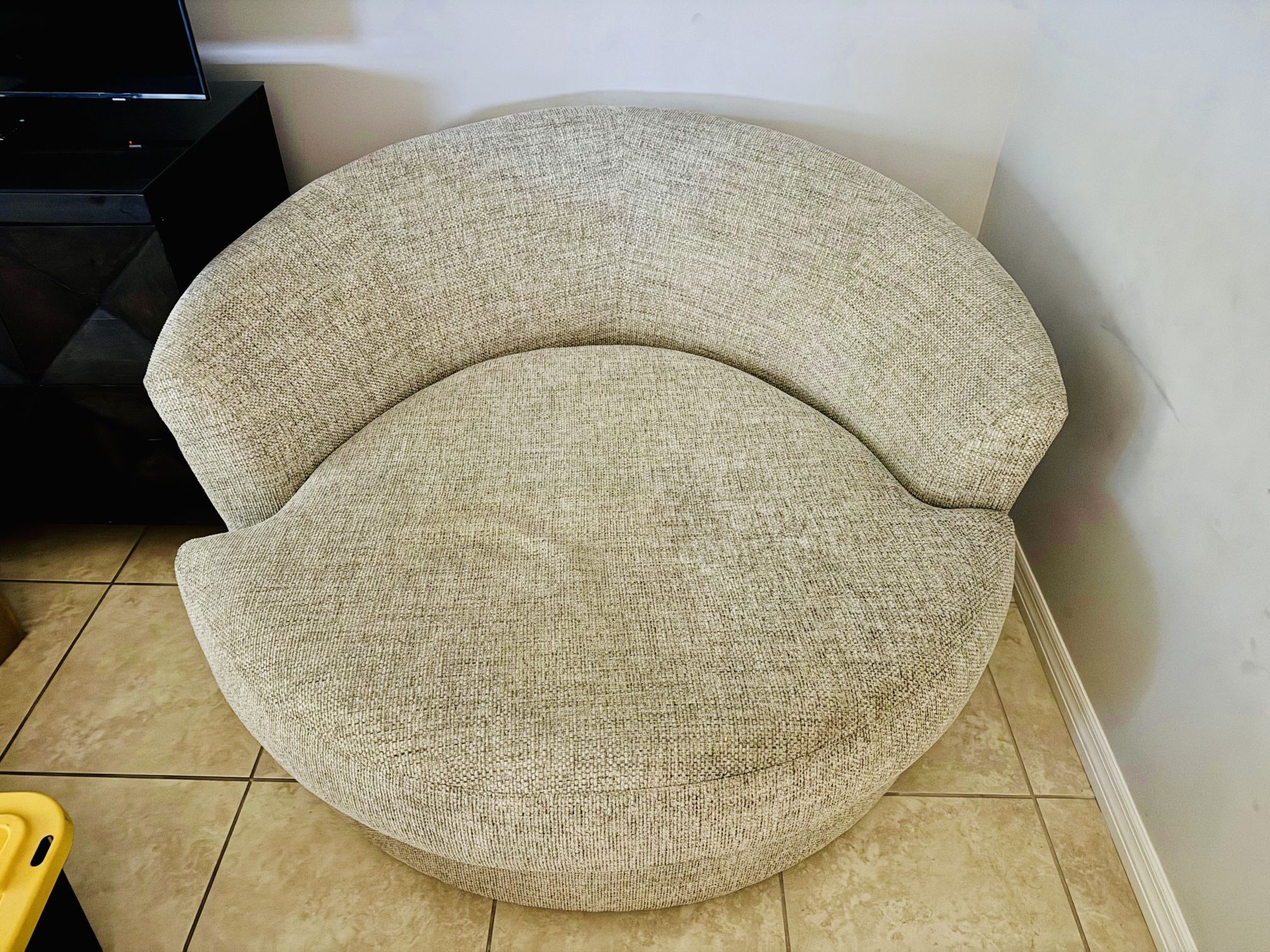 Round Sofa