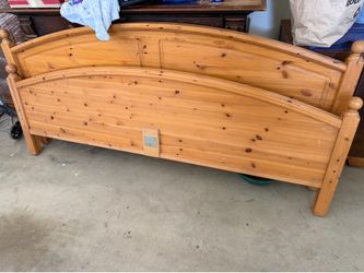 Bed frame queen