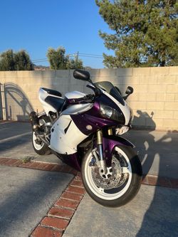 1999 Yamaha r1 motorcycle