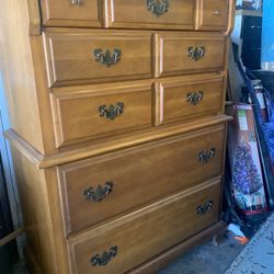 Dresser And Chest Of Drawers