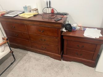 Solid Wood Dresser Chest and Nightstand with 2 Drawers
