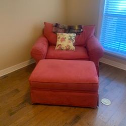 Chair With Rolling  Footrest 