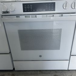 Brand New White 30” Electric Slide In Range