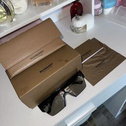 Burberry Sunglasses 