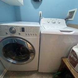 Washer & Dryer Set – $600 (Excellent Condition)