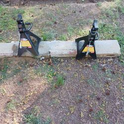 JACK STAND DOUBLE LOCKING  6  TON CAPACITY 