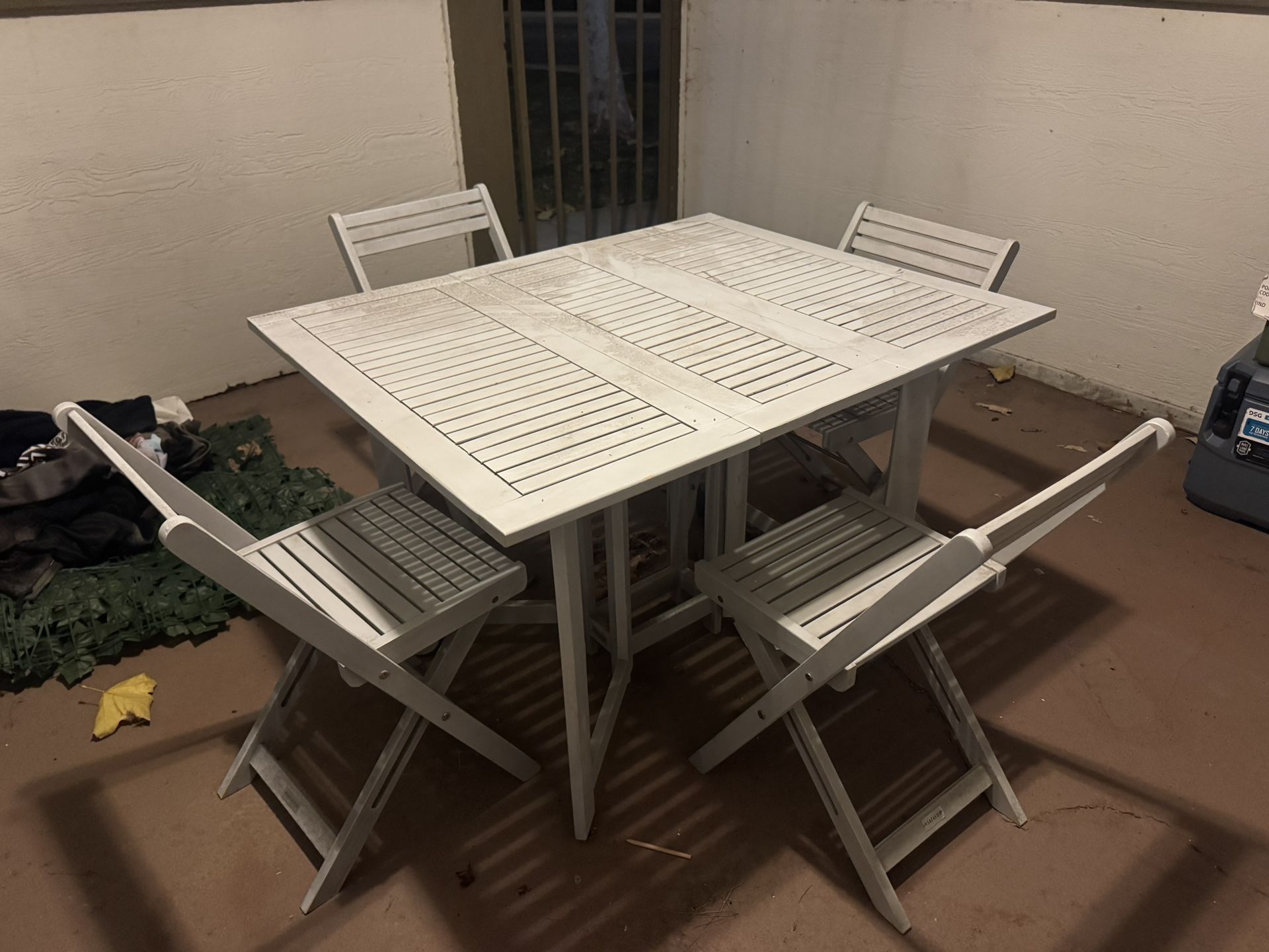 foldable patio table and chairs