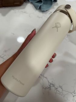 Hydroflask 24 oz wide mouth bottle moonlight color
