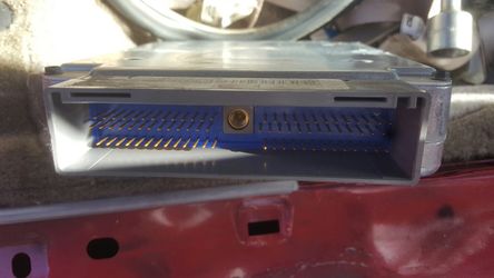 98-99 mazda 626 2.0 OEM EngineControlModule