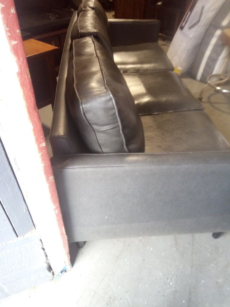 Check Out This Beautiful Single Couch Still Brand New