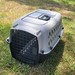 Cat / Small Dog Pet Carrier
