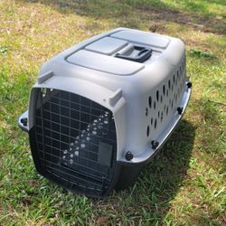 Cat / Small Dog Pet Carrier 