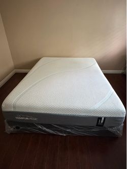TEMPUR‑Pedic TEMPUR‑Adapt Medium Mattress 11” Queen