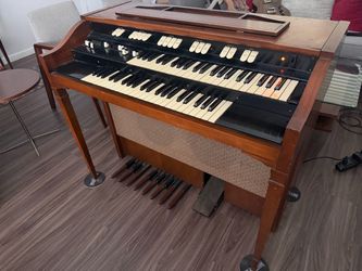 Hammond Organ L-112 - Pro Restored