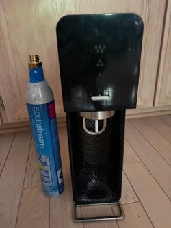 SodaStream Machine with CO2 Cylinder