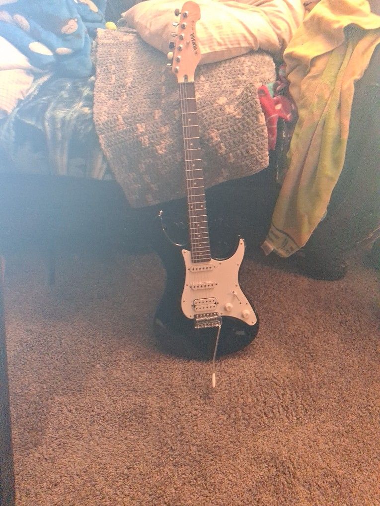 Yamaha 6 String Guitar