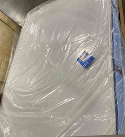 Sealy queen mattress new