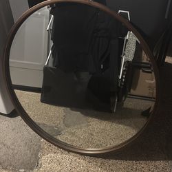 Round mirror - free