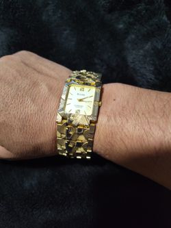 Bulova 18k Gold Nugged Watch