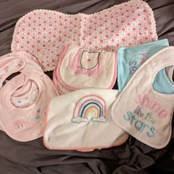 Nursing / Burp Cloths & Bibs
