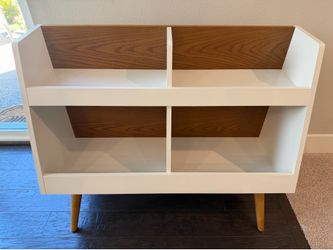Crate & Kids Shelf