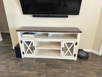 Farmhouse TV Stand with Cabinet Doors