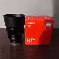 Sony E mount FE 85mm F 1.8 prime lens