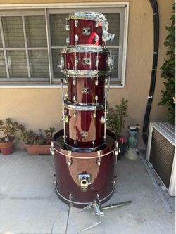 Gretsch Catalina Maple Deep Cherry Drum Set - 5 Piece