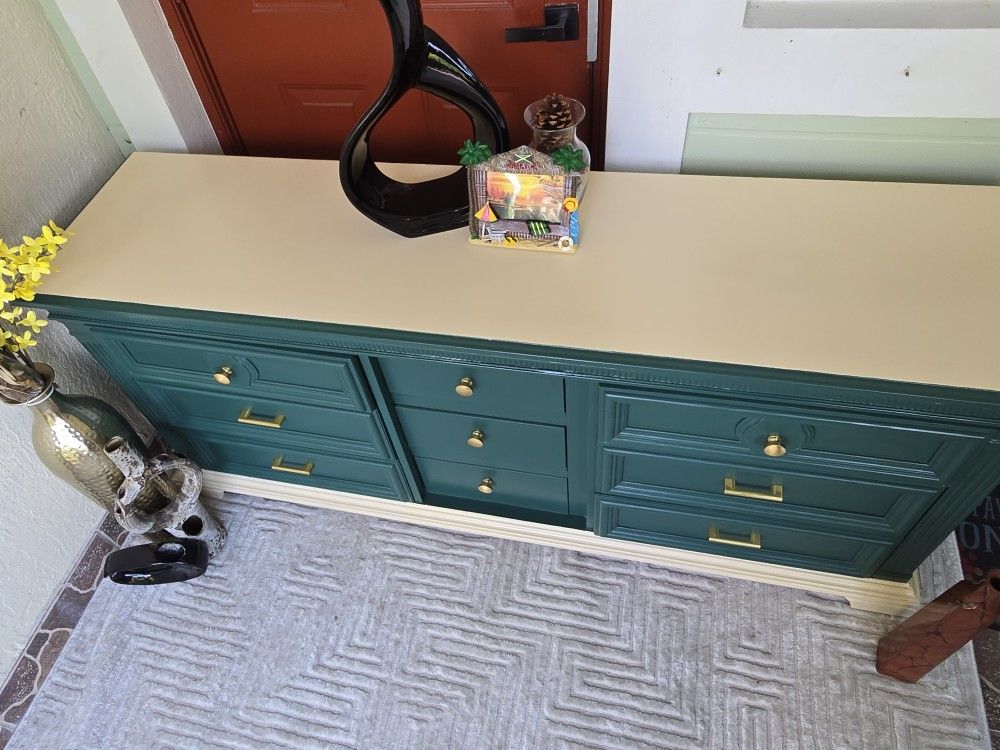 9 Drawer Wood Dresser