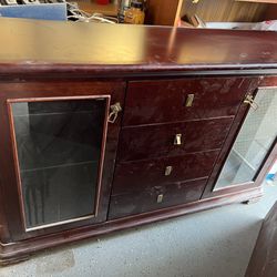 Cherry China Cabinet With Hutch
