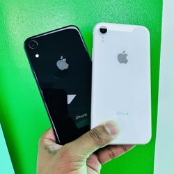 UNLOCKED iPhone XR $199! 