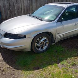 Auto Parts 2003 Pontiac Bonneville SLE