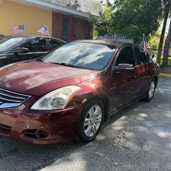 2012 Nissan Altima 🚗 Runs Great – Cold A/C – Ready Today Selling a dependable car that drives smooth and runs strong. Motor and transmission are good