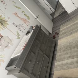 Dresser/Changing Station
