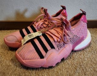 Trae Young 2 Adidas Basketball shoes signature series size men 8 and 1/2, size women 9 and 1/2. 