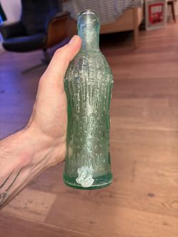 RARE 1925 HEAVILY EMBOSSED FROSTY ORANGE SODA BOTTLE BY COCA-COLA GREEN COLOR