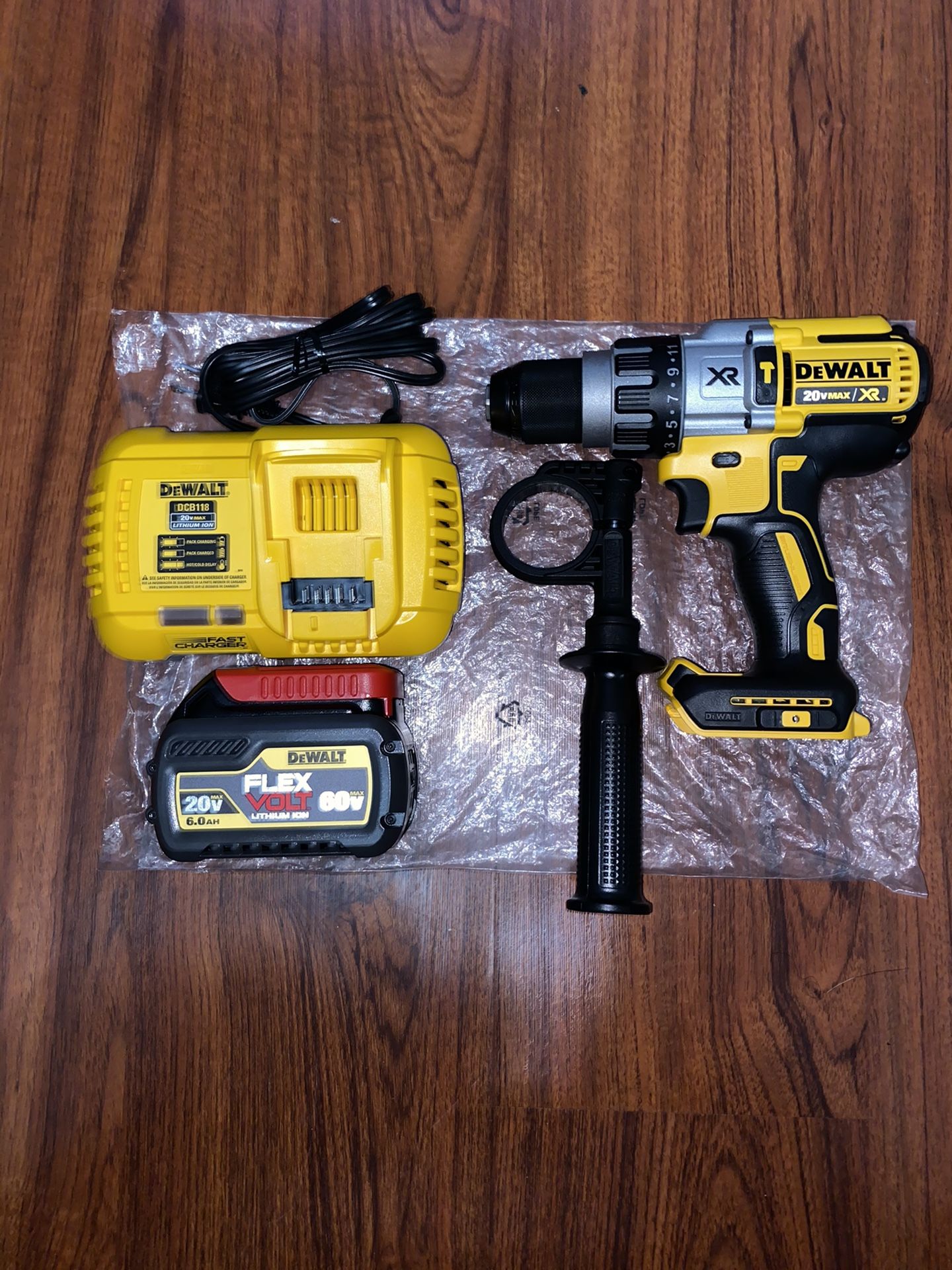 Dewalt 20v Max XR Brushless 3-Speed 1/2” Hammer Drill Kit (1) Dewalt Flexvolt 20v/60v 6.0 Ah Battery Pack (DCB606) (1) Dewalt 20v Max Fast Charger