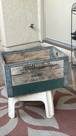 1960 Dairy Milk Crate