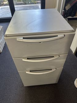 Metal 3-Drawer Fike Cabinet