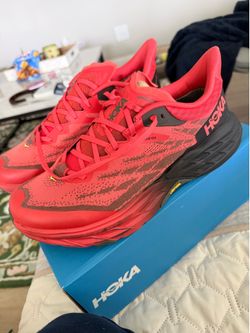 New HOKA men 11 One One Speedgoat 5 GTX Sneakers