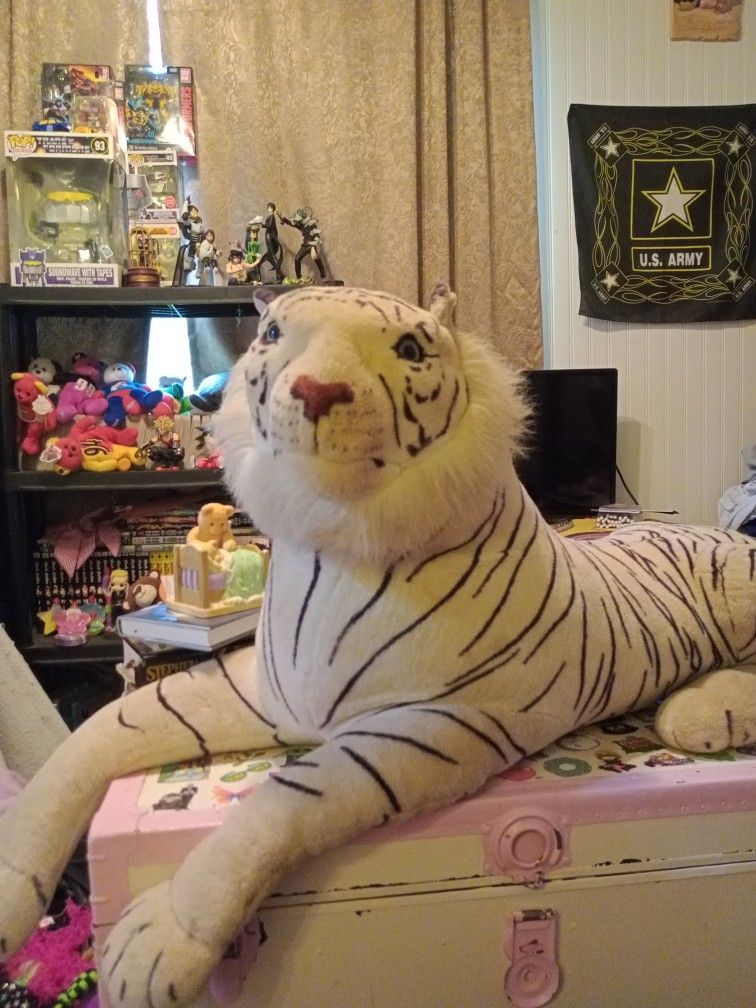 Giant Tiger With Babies Bedroom Set