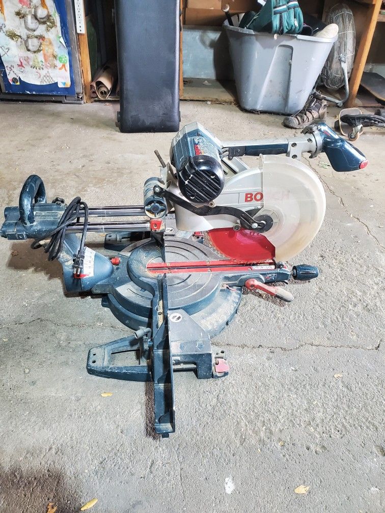 Bosch 12" Dual Bevel Slide Miter Saw
