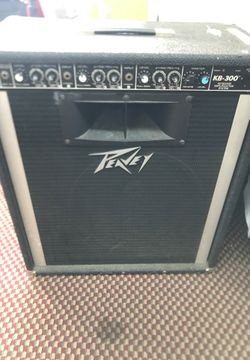 Guitar amplifier speaker peavey kB-300