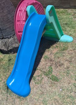 Kid's slide