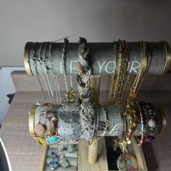 Jewelry Lot – Mixed Fashion Accessories – Necklaces, Bracelets, Rings, Earrings