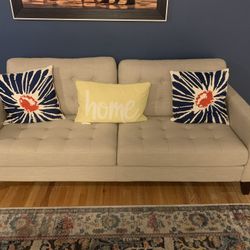 Elegant Couch/Sofa 