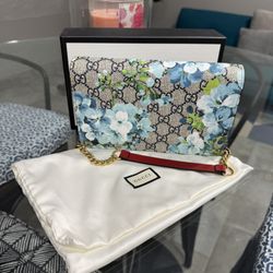 Designer Blooms Supreme Chain Wallet (Negotiable Price)