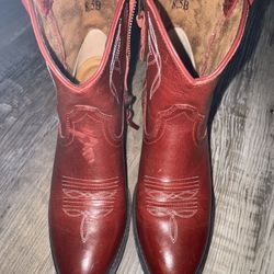 Ariat Women’s Boots Size 8.5