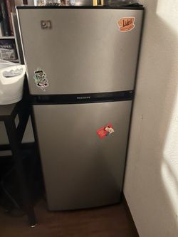fridgidaire mini fridge